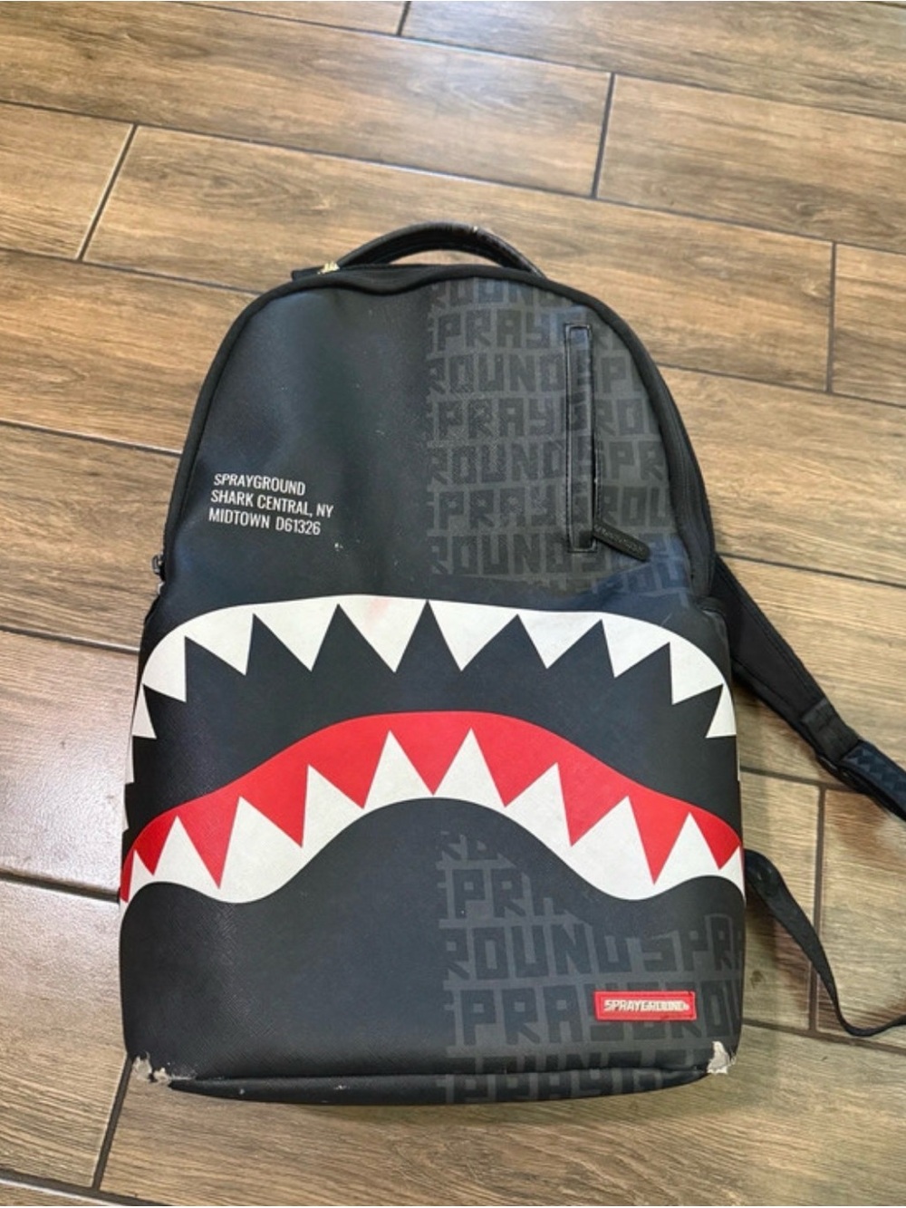 Sprayground Shark Central Split Infinity DLXSV